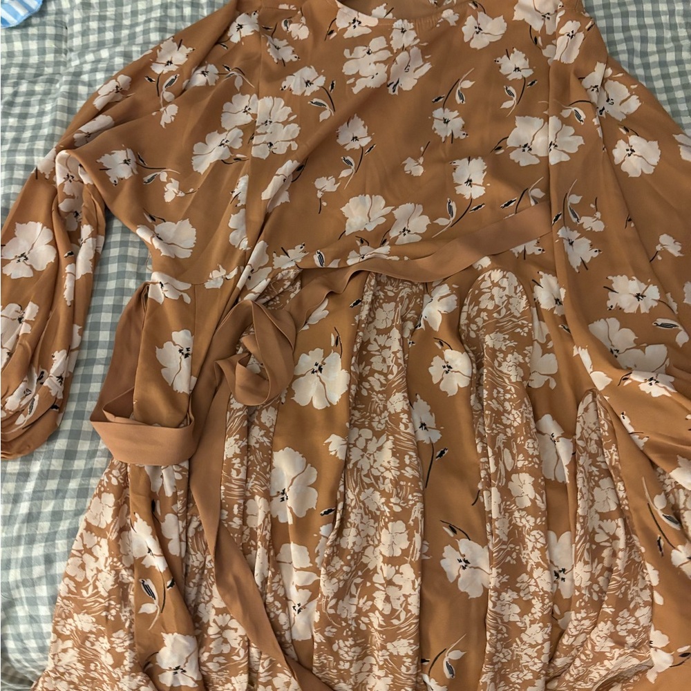 Pink Lily Floral Midi Dress in Tan and Cream